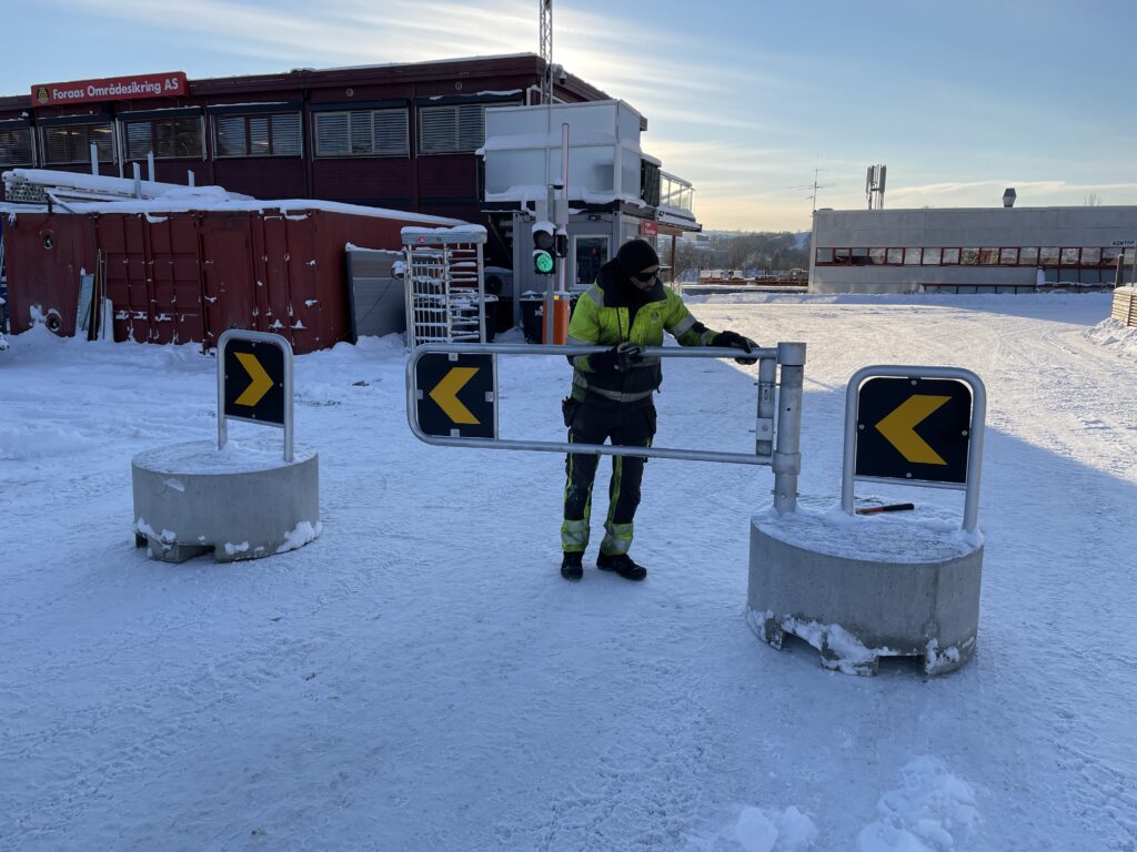 Montasje av områdesikring